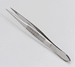 Designed to remove small particles from skin surface injuries gently and easily. Made of a durable stainless steel, these tweezers should last you a lifetime.